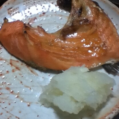 ジューシーな鮭カマ、美味しい！

ごちそーさま。